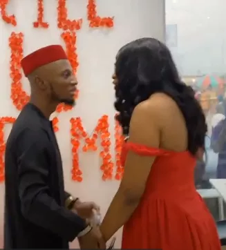 Lady storms out after boyfriend proposed to her in a restaurant