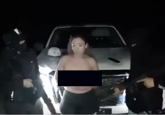 Cartel forces woman to strip naked and make a confession before killing her