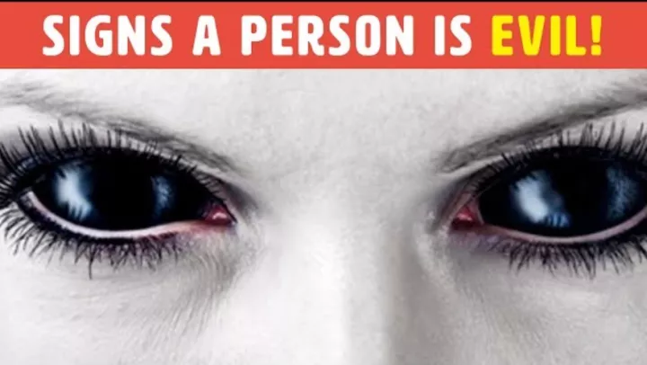 12 Warning Signs That You Are Dealing with an Evil Person -