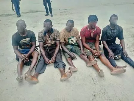 Five Suspected Crude Oil Thieves Arrested by Nigerian Navy (Photo)