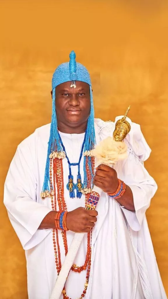 Ooni of Ife reunites with estranged wife, Prophetess Naomi and son