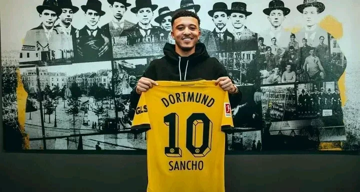 Borussia Dortmund unveils New Signing and Confirms his Shirt Number for the 23/24 campaign