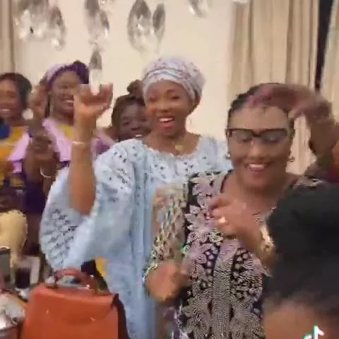 Heartwarming video of Sierra Leone's First Lady celebrating with country's women after a bill banning child marriage was passed (video)