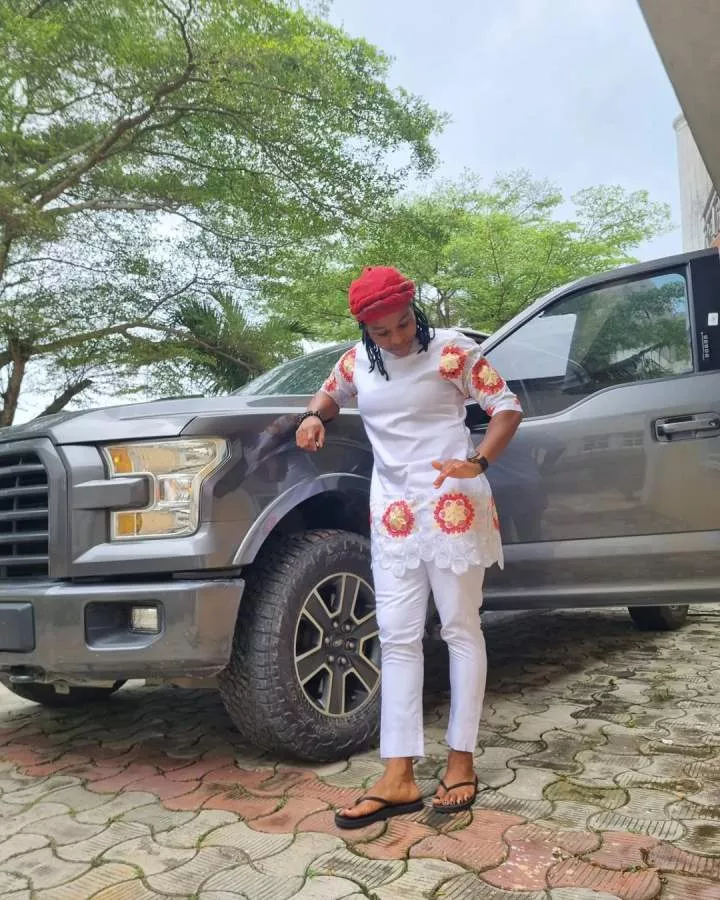 Oparanozie posed with a Ford truck and the interior and exterior were detailed by her followers. - Instagram/Oparanozie