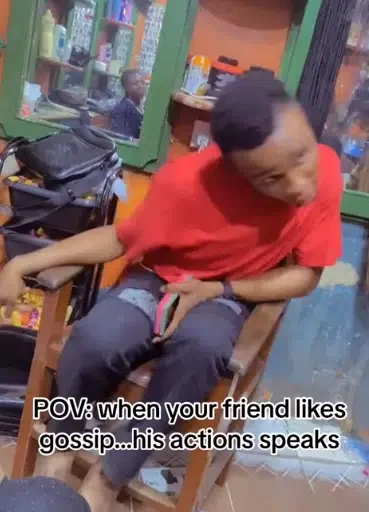 'I first think say na epilepsy dey worry am' - Video of man gossiping in a salon causes buzz online