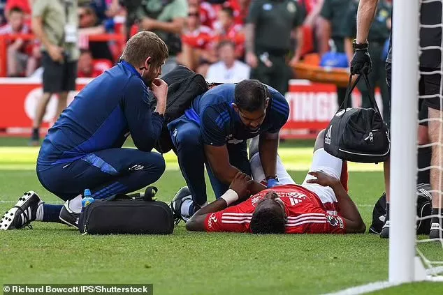 BREAKING NEWS - Nottingham Forest striker Taiwo Awoniyi taken to hospital for emergency surgery after colliding with post during 2-2 draw with Leicester
