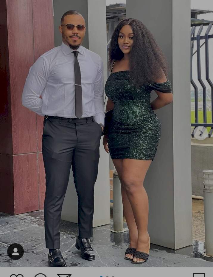 'Una dey fear to hold each other' - Fans react to this photo of Chioma and Ozo