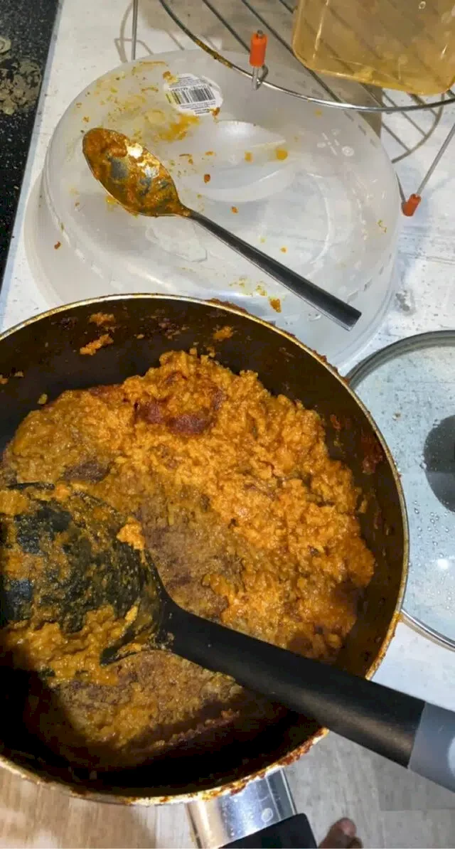 Lady flaunts result after attempting to make jollof rice