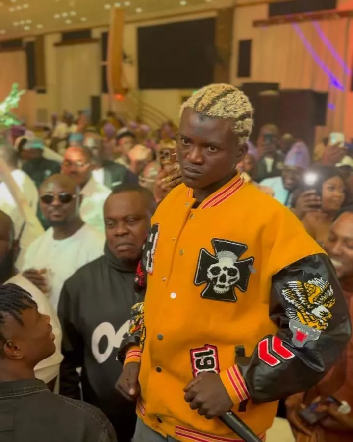 Fans throw objects at Portable for performing at the same event as Seyi Vibez (Video)