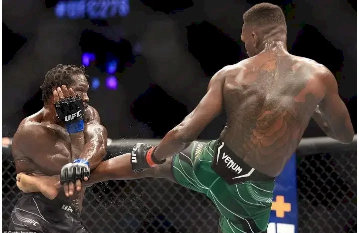 Israel Adesanya defeats Cannonier to retain UFC middleweight title