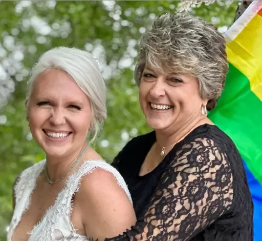 Woman marries her favorite school teacher who is 25 years older and often mistaken for her mother