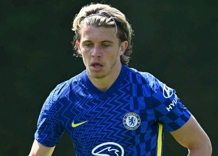 'I'm buzzing, can't wait to start' - Chelsea midfielder reacts after joining EPL rivals