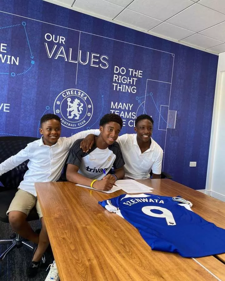 After a successful trial, Chelsea has signed 15-year-old Nigerian-eligible youngster Chizaram Ezenwata, previously of Charlton Athletic FC. Instagram/Chizaram Ezenwata