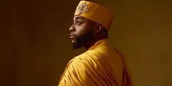 Davido meets Saudi Prince, describes himself as 'King of Nigeria' 