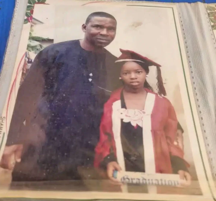 UNIBEN student celebrates graduation, recreates old photo with her father