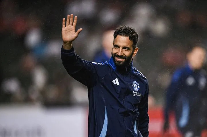 Manchester United agree second summer signing from Southampton: report
