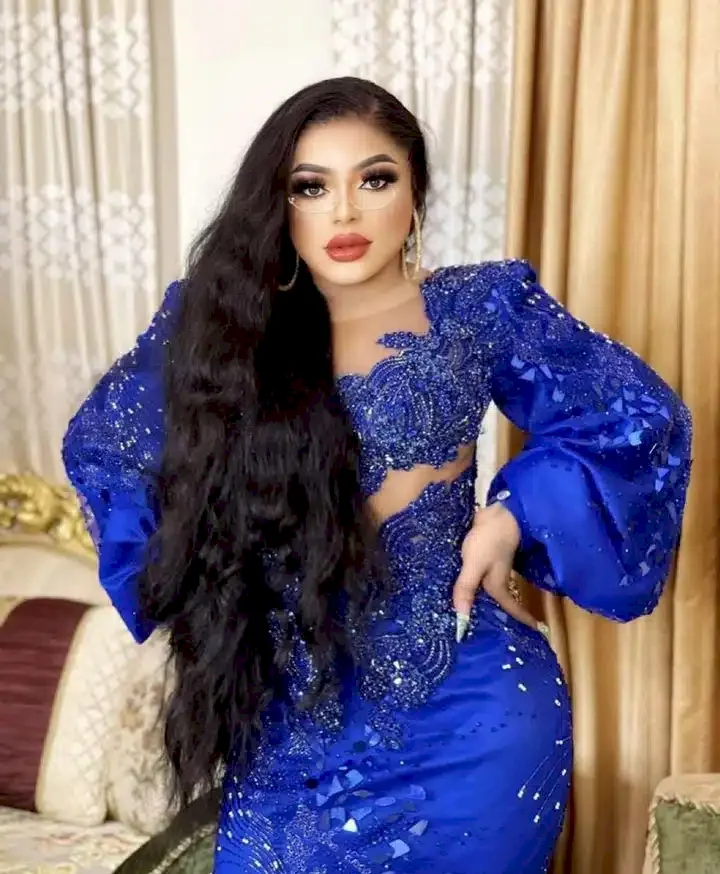 'A man I don't have kids for gives me N3M monthly for feeding, others' - Bobrisky brags, flaunts cash (Video)