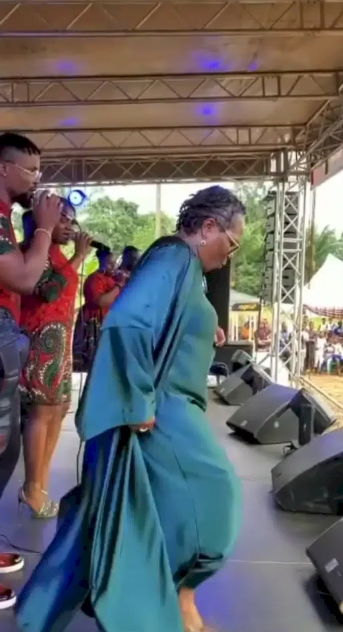 Reactions as veteran singer, Onyeka Onwenu, shows off her dance moves in sweet video