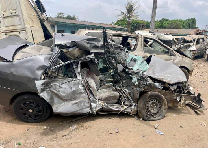 'This is to FRSC officials who arrived the scene with no first-aid' - Man writes after surviving accident that claimed his partner's life