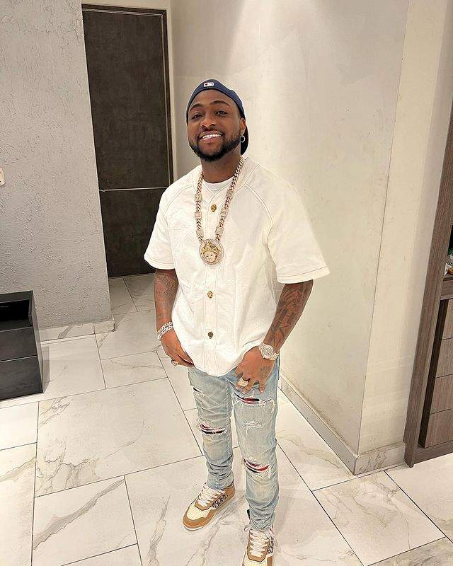 Davido responds as Twitter user reports him to Drake after he said his N1.7bn chain is a dumb investment