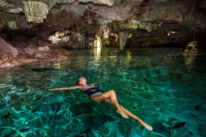 5 most breathtaking underwater caves you need to see