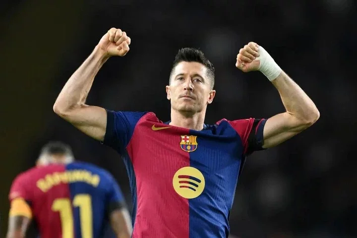 FC Barcelona Star Lewandowski Agreed to Join Manchester United