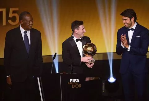 Issa Hayatou and Kaka presenting the 2015 Ballon d'Or to Lionel Messi - Imago