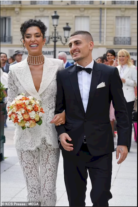 Italy midfielder Verratti weds model girlfriend