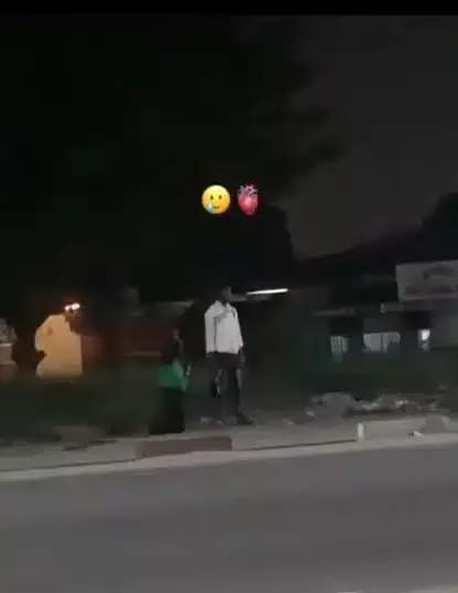 Outrage as Nigerian lady kneels by the roadside to beg her man for forgiveness (Video)