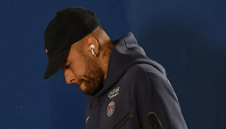Shameful behaviour - PSG react as fans gathered outside Neymar's home, chanting for his exit