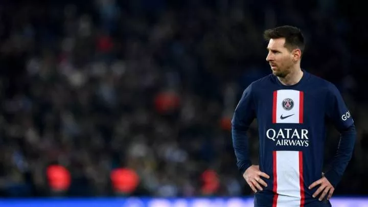 Weird situation - PSG midfielder blasts fans for booing Messi again
