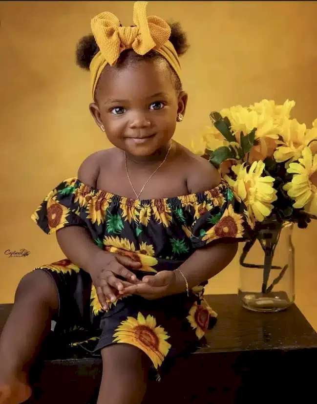 'Her voice is so adorable' - Fans gush as Simi sings with daughter, Deja (Video)