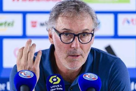 Lyon coach asks to be sacked from his role after disappointing start to Ligue 1