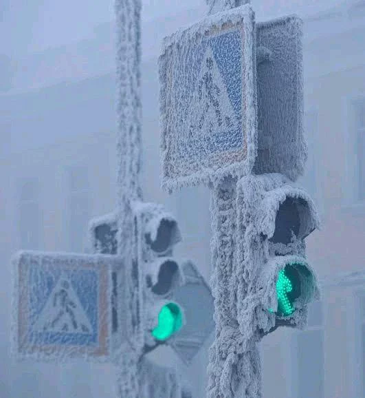 The Coldest Village In The World, Where It Is So Cold That Even Eyelashes Freeze (Photos))