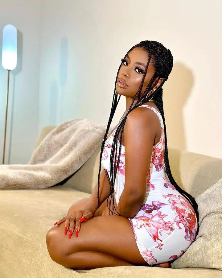 'Make sure you're happy in real life' - Davido's baby mama, Sophia Momodu shares cryptic message