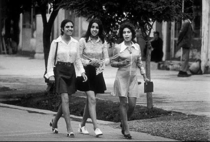 1972: 3 Women On The Streets Of Kabul, Afghanistan