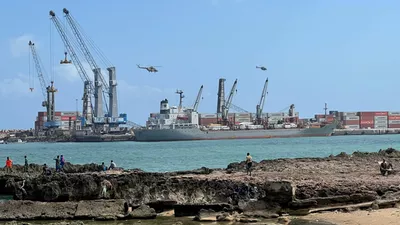 Egyptian warship delivers more weaponry to Somalia