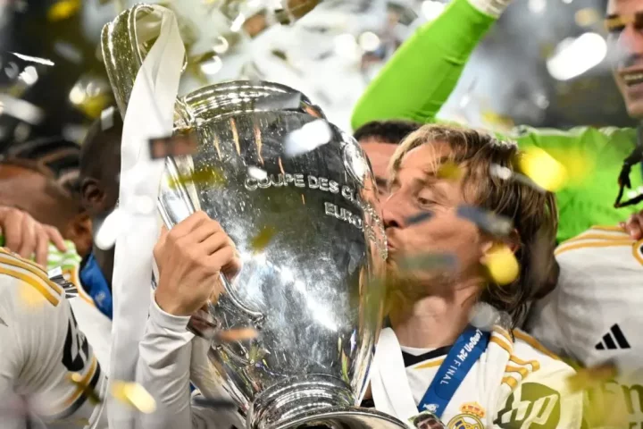 10 players with most Champions League trophies