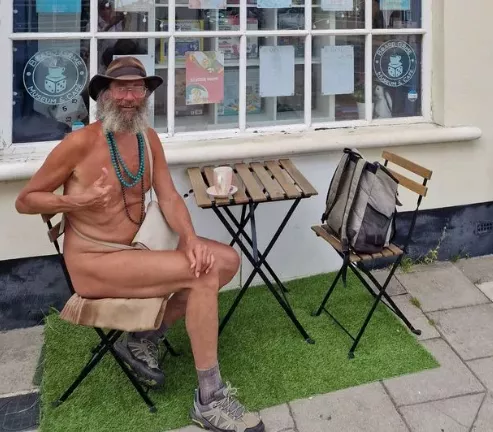Nudist sent out of pub for exposing his private part to a child
