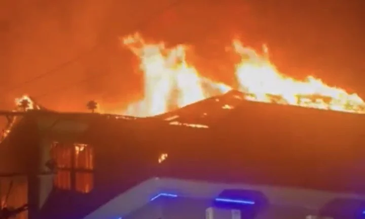 BREAKING: Millions lost as fire guts popular shopping mall in Abuja