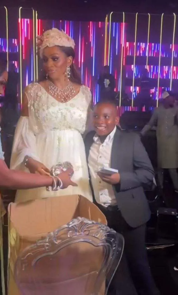 Moment Shade Okoya shocks little boy with N100K cash gift