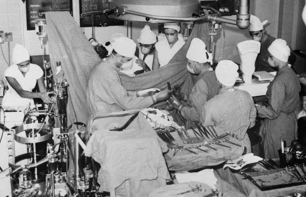 TODAY IN HISTORY: Human Heart Transplanted from One Person to Another for The First Time