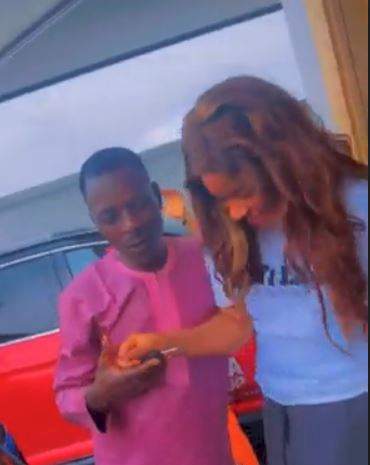 BBNaija star, Phyna buys her father a brand new Lexus SUV (Video)