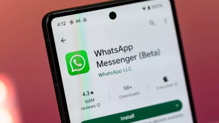 WhatsApp is working on a new interface design with changed colors and chat filters