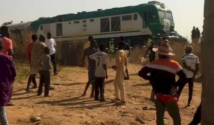 Lady feared dead as train rams into her car in Abuja (Video)