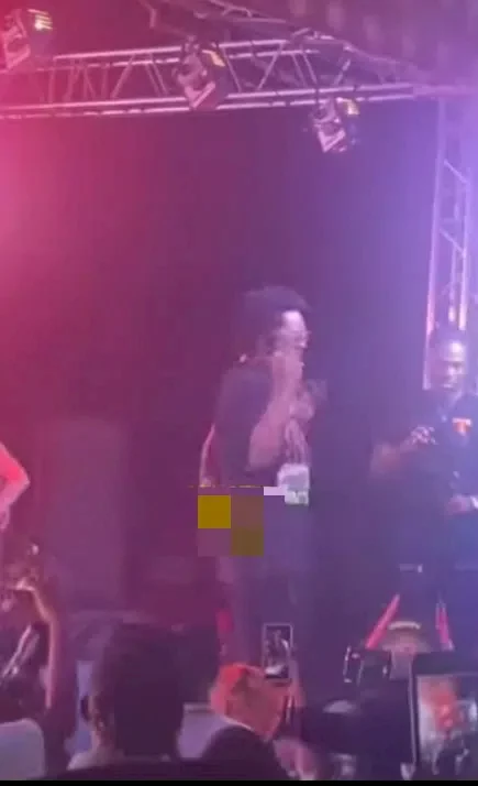 Moment Olamide gifts his N2.4m wristwatch to a fan for impressing him (Video)