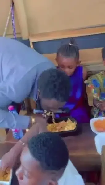 Primary school teacher caught red-handed eating pupil's food (Video)