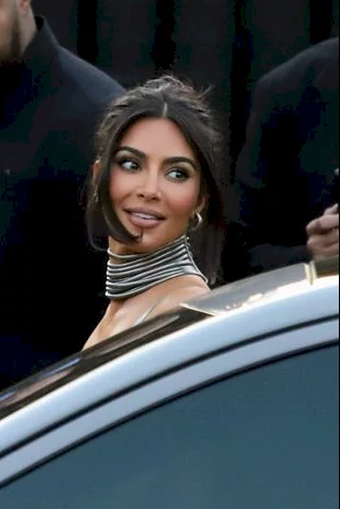 Kim Kardashian makes red carpet debut with Pete Davidson (photos)