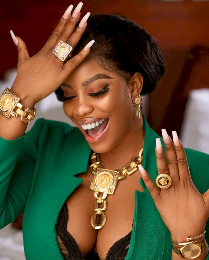 "Who never lie hands in the air" - Reactions as Eriata Ese reveals how she got N3M from someone she has never met for being a good girl