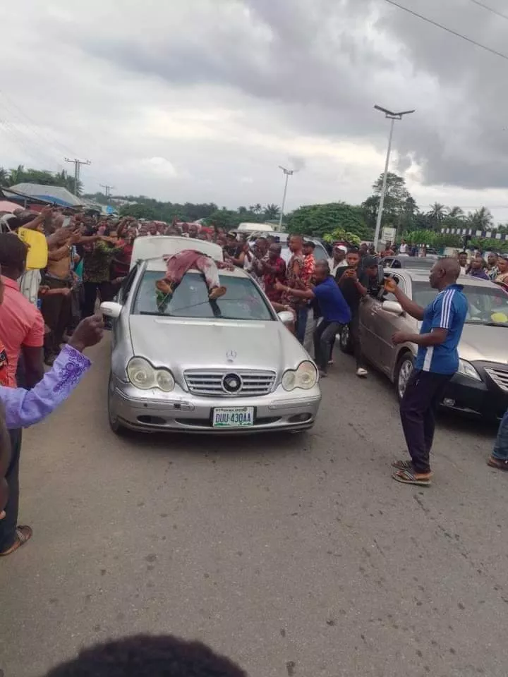 Jubilation as police neutralise notorious armed robber wanted for murder of 13 persons including female corps member in Akwa Ibom